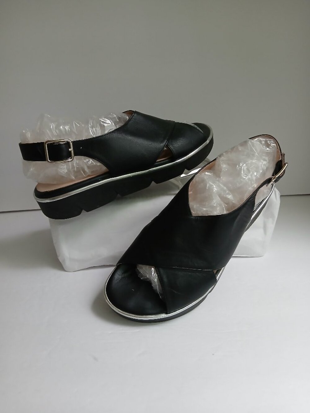 Patricia Green 'Candace' Black Leather Criss-Cross Sandals NWOB - Sz 39 Sz 8.5